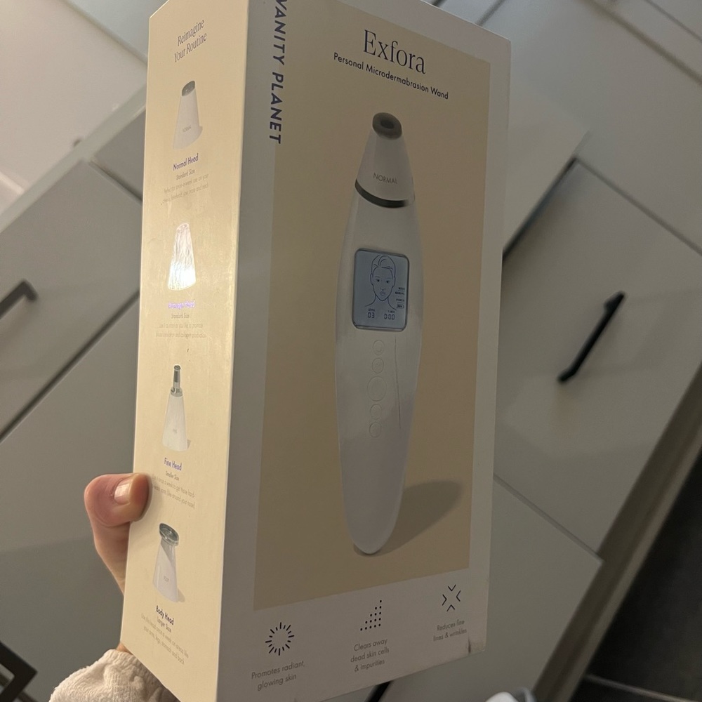 Exfora Facial Microdermabrasion Wand by Vanity Planet